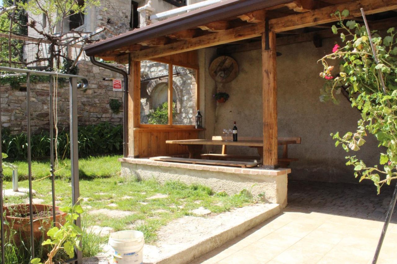 Casa Vacanze Il Melograno Tremosine Exterior foto