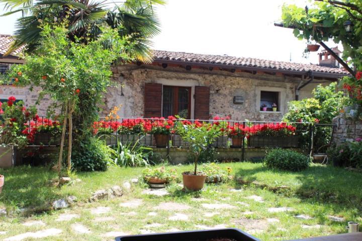 Casa Vacanze Il Melograno Tremosine Exterior foto